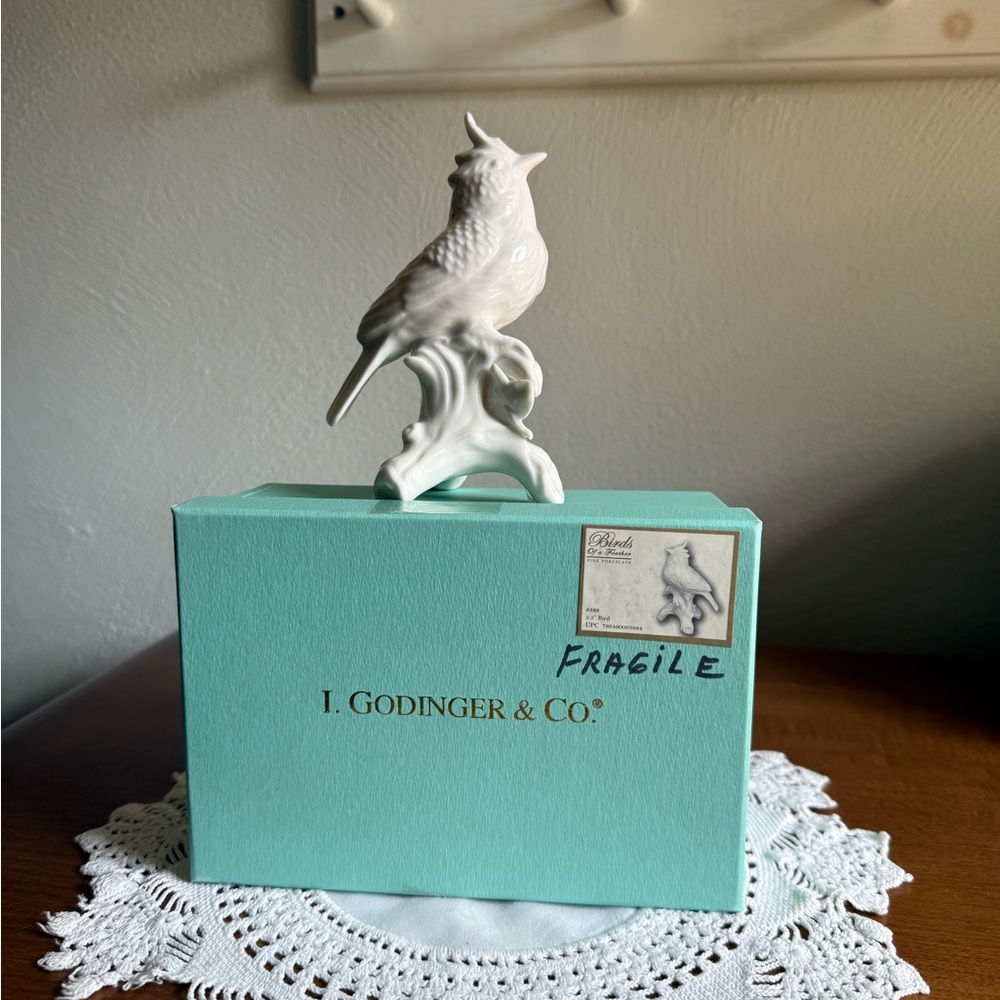 I. Godinger & Co. White Bird Figurine